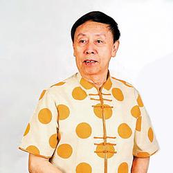 黄俊英
