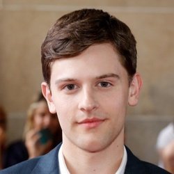 特拉维斯·托普