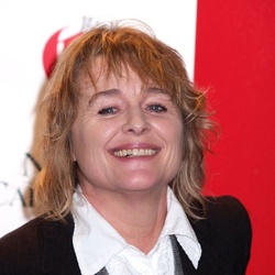 西妮德·马修斯