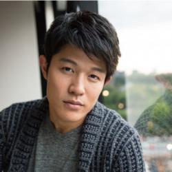 铃木亮平