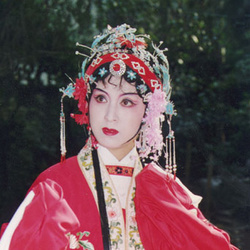应国英