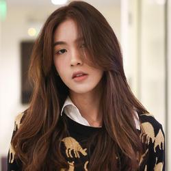 阿妮莎·努格拉哈