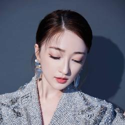 赵依娜