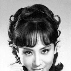 沈依