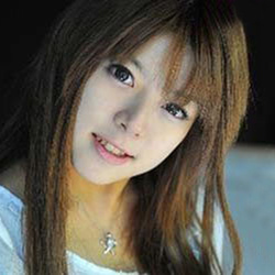 新井佑美