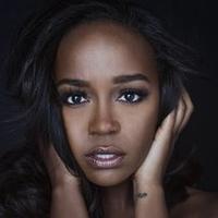 阿雅·娜奥米·金