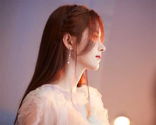 鞠婧祎