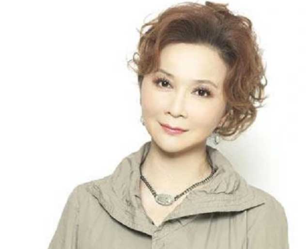 蔡明