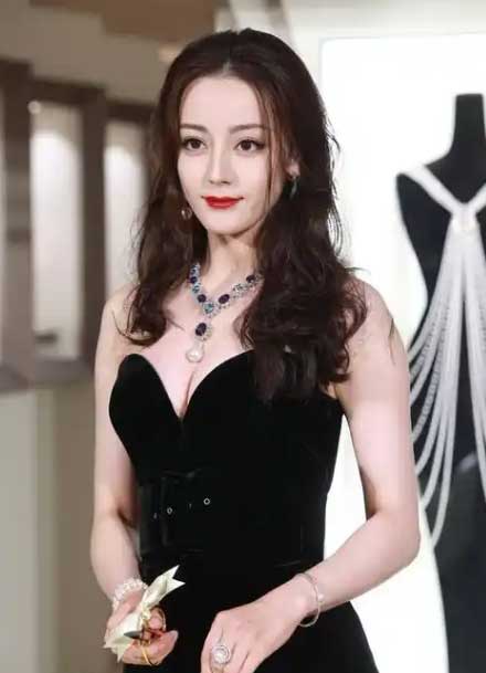 迪丽热巴