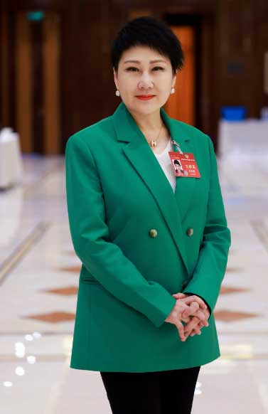 张凯丽