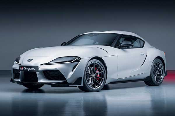 全新 2023 款 Toyota GR Supra 手动挡车型正式发布