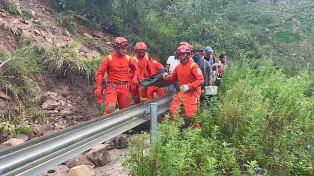 四川泸定地震已致74人遇难35人失联