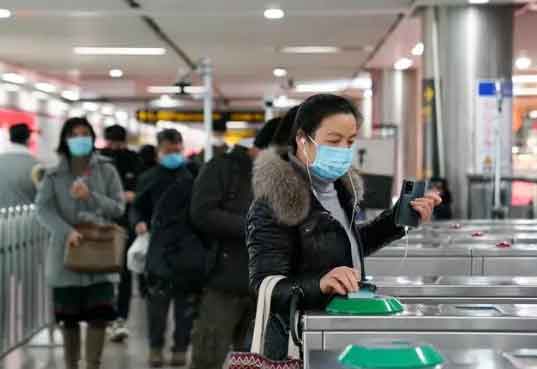 上海地铁回应市民建议设女性车厢