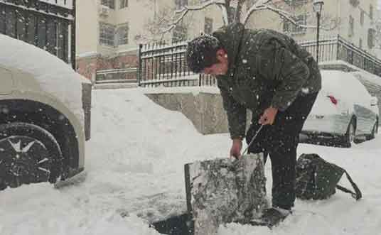 山东威海暴雪积雪厚度惊呆网友