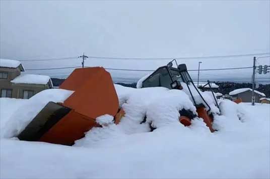 中国女子在日本滑雪被雪掩埋去世