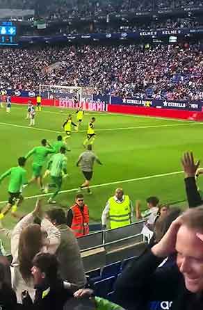 安东尼一脚弧线世界波绝杀,这球是开挂了吧⚽