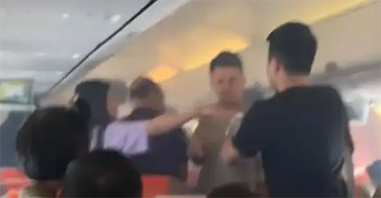上海航空航班上充电宝冒烟惊险一幕让全机人捏把汗？