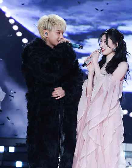 黄子韬徐艺洋现身鹿晗演唱会?内娱梦幻联动太绝了!