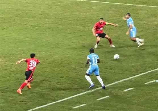 河南4比3逆袭蓉城!这比赛全程高能到窒息?!⚽