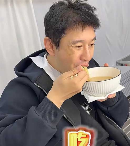 反差萌!黄晓明晒增肥vlog 腹肌变肚腩太拼了🔥