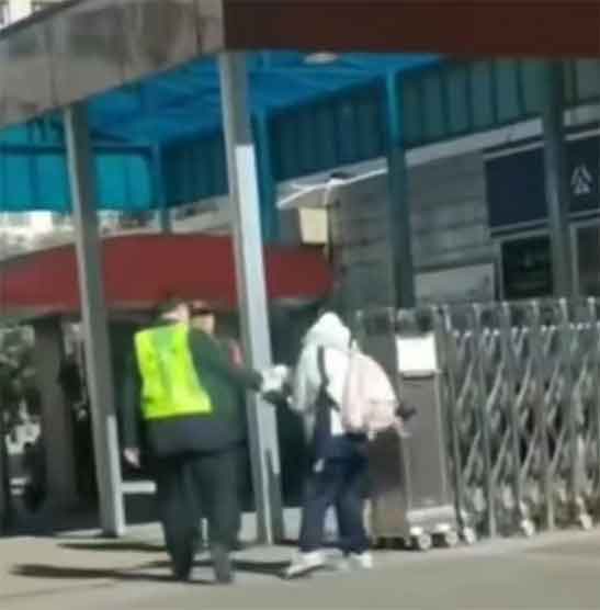 大同四中回应收缴学生钥匙：视频有夸大成分