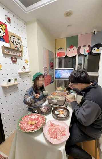 女子爆改公摊电梯厅涮火锅 合规性引全网热议