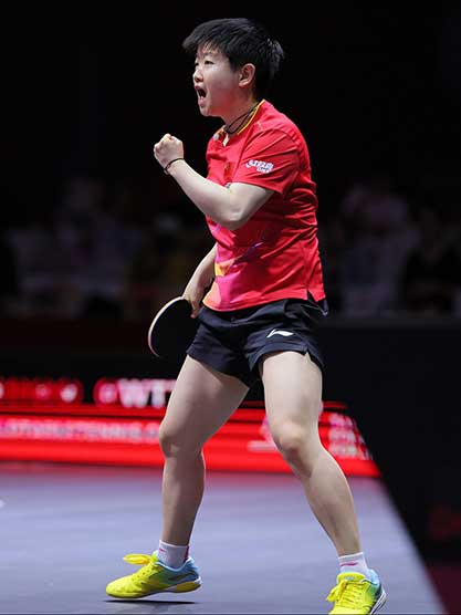 暴力莎逆转！孙颖莎4-1朱雨玲 与王曼昱争金