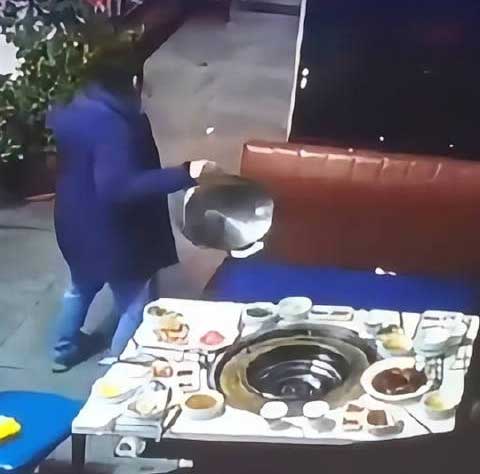 重庆5人吃火锅逃单还偷锅？真相是误会一场
