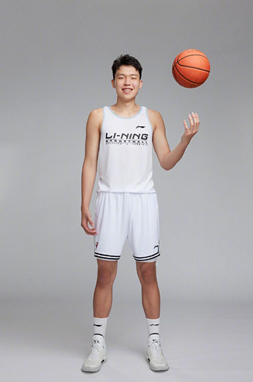 杨瀚森时隔8场回归NBA刷新多项生涯纪录