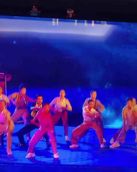 全运会闭幕式铲子头脱落！演员淡定救场圈粉