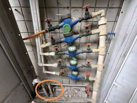 漏水2203吨水费1.5万!水务公司回应引热议