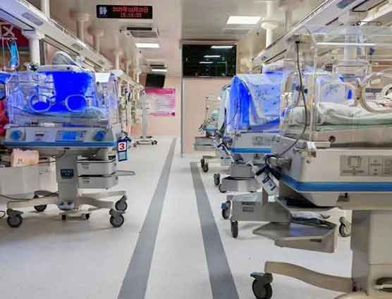 27天婴儿黄疸治疗死亡!监控还原44分钟悲剧