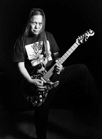 “六指琴魔”歇斯逝世！60岁吉他大师落幕