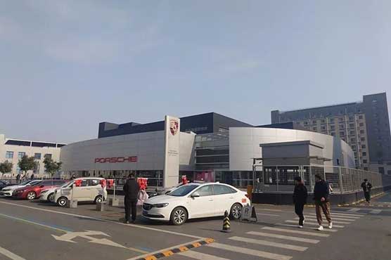 保时捷门店惊魂夜！总经理带头连夜搬空百万豪车