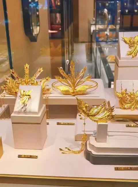 周生生回应足金挂坠检出铁银钯 监管已介入