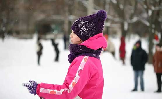 三亚疯抢羽绒服 免税价低至69折成核心原因