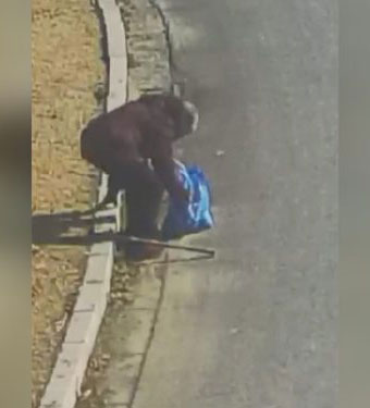 破防😭87岁奶奶拄拐走5小时，只为回娘家想妈妈