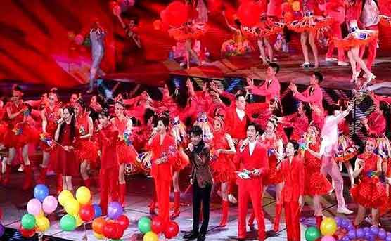 春晚四彩落幕😭全要素带妆!2026马年盛宴终露雏形