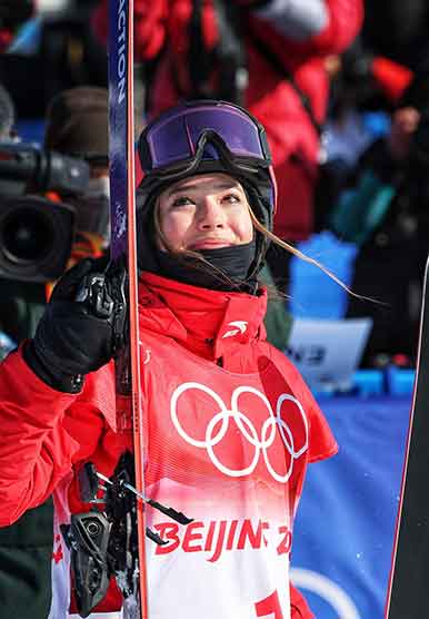 😭谷爱凌冲击米兰冬奥中国军团首金，全力冲顶