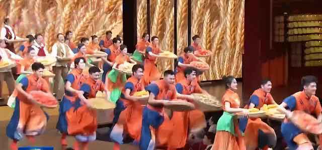 马年春晚首发单曲封神✨李健《人间共鸣》破防