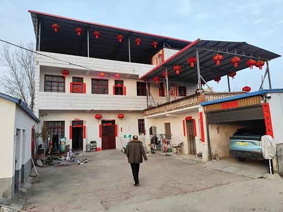 6户村民合建楼房，网友：以为是乡村小学