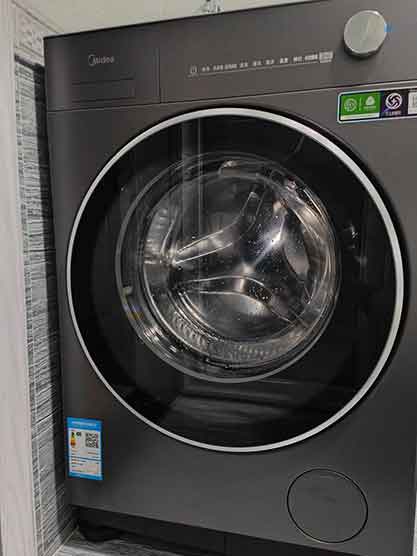 💥老板嫌洗衣机便宜，孝星员工每人再加2万