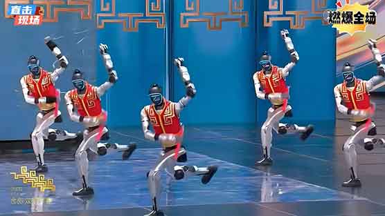 春晚《武BOT》炸场！机器人耍双截棍封神⚡