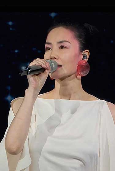 2026春晚｜王菲水滴耳坠封神！MONIES泪滴款又要卖爆