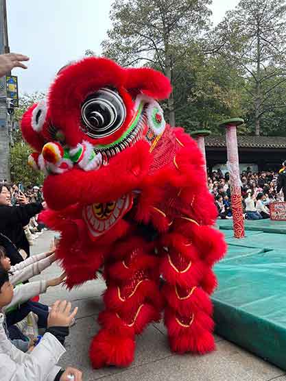 佛山醒狮硬核控场 市民游客全程被圈粉