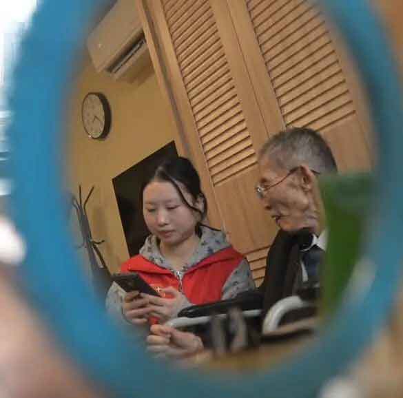 00后女孩月租200住养老院两年 真实居住全记录