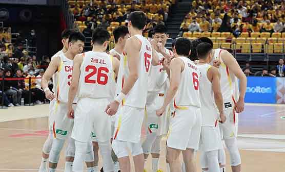 世预赛中国男篮vs日本：绝境逆转点燃全网