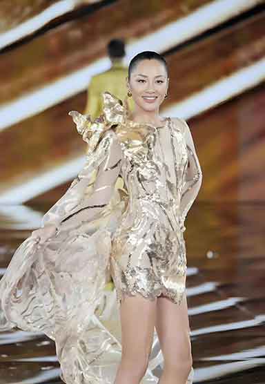 瞿颖自嘲上个世纪还是顶流 初代顶流实绩炸场