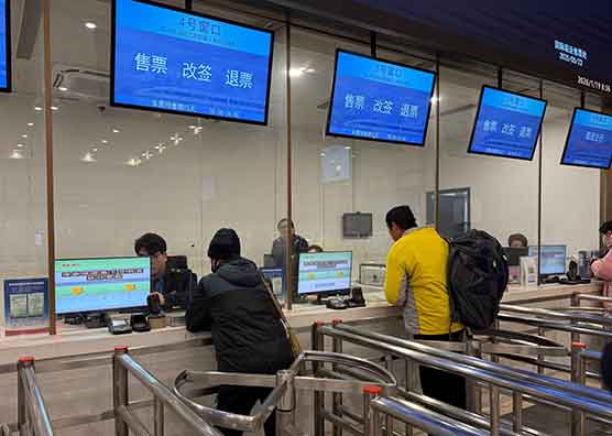 一车人买错票引热议!12306新增车站位置弹窗提醒