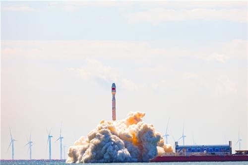 香港中文大学卫星成功发射进入太空轨道 献礼新中国成立75周年